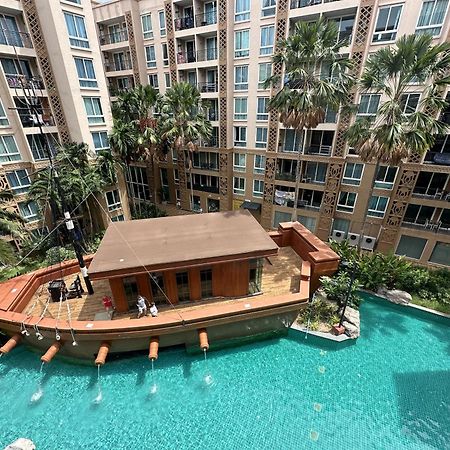 Atlantis Condo Resort Pantai Jomtien Luaran gambar